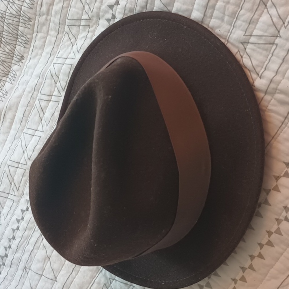 Hat - Picture 2 of 6
